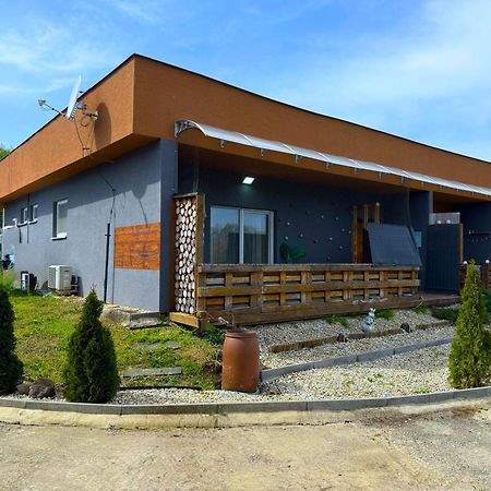 Apartmany Apollo Michalovce Exterior photo